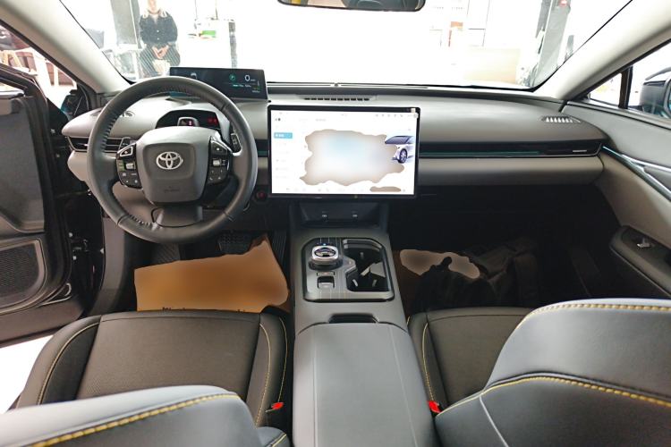 Used Toyota bZ5 2025 Model 550 PRO Smart Driving Edition Center Console