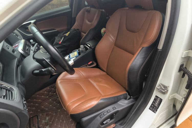 Used Volvo V60 2014 T5 Zhiya Edition