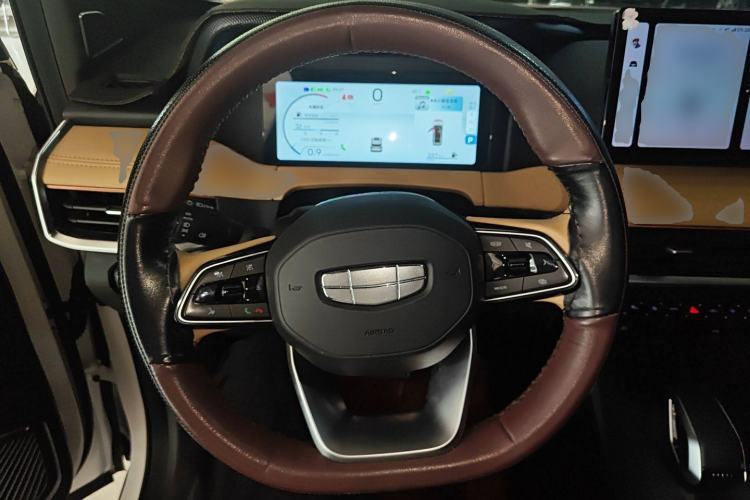 Used Geely Auto Haoyue L 2023 2.0T DCT Flagship Version
