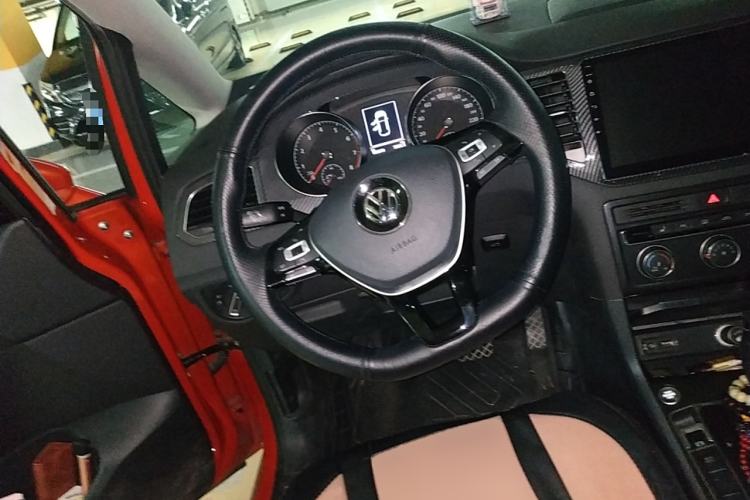 Used Volkswagen Golf Sportsvan 2018 230TSI Automatic Luxury Model
