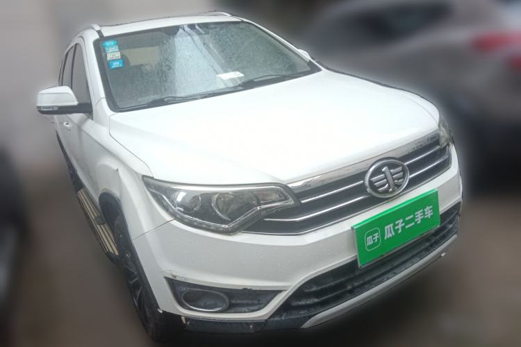 Used FAW Senya R7 2016 1.6L Manual Luxury Model Front Right 45 Deg