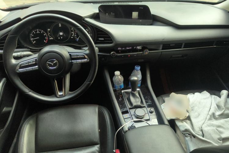 Used Mazda 3 Axela 2021 2.0L Automatic Zhiya Edition Center Console