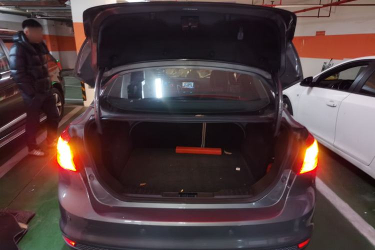 Used Ford Focus 2012 Sedan 1.6L Manual Comfort Model