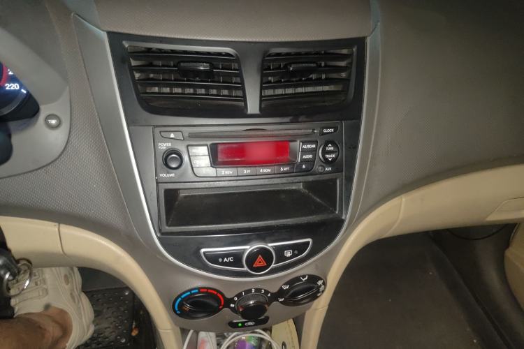 Used Hyundai Verna (older generation) 2011 Hatchback 1.4L Automatic Fashion GT
