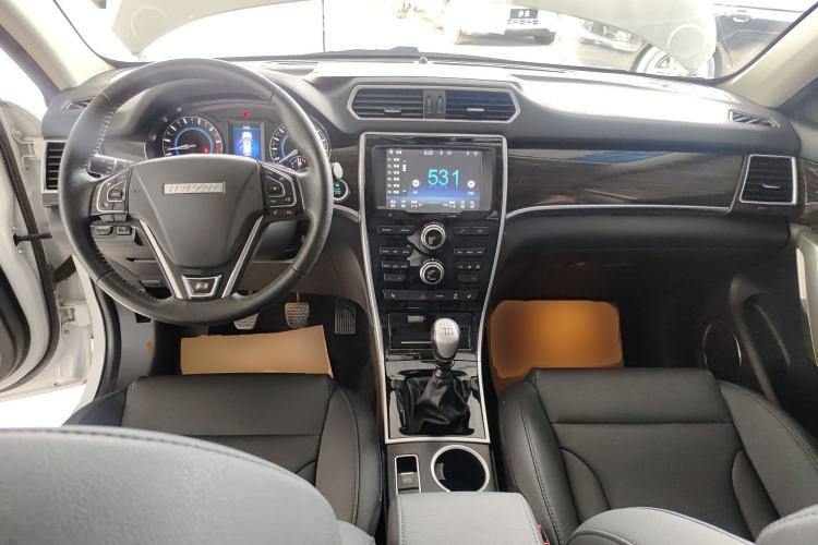 Used Haval H2 2016 Red-Label 1.5T Manual Two-Wheel Drive Luxury Model
