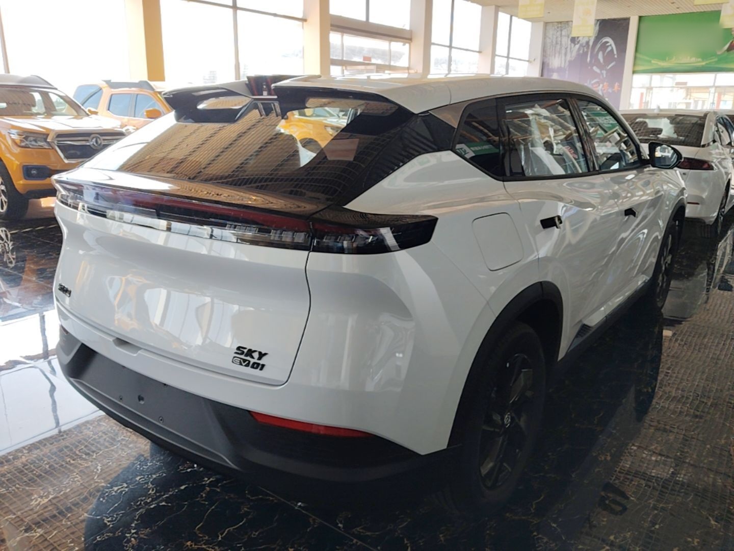 Dongfeng Aeolus SKY EV01 2025 530 km AIR Elite Edition — снимка 6