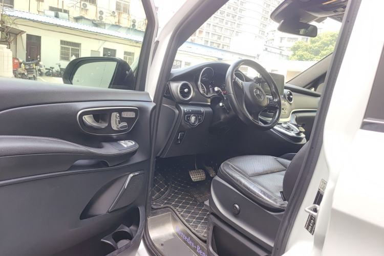 Used Mercedes-Benz V-Class 2018 V 260 AMG Sport Edition China V Emission Standard