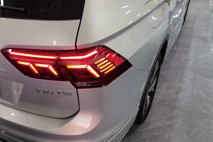 Used Volkswagen Tiguan L 2023 Restyled 330TSI Automatic Two-Wheel Drive R-Line Flagship Edition Right Rear Taillight