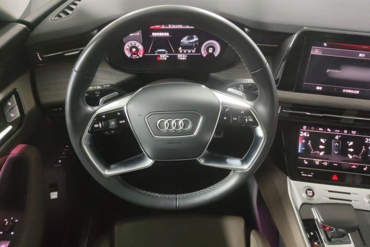 Used Audi Q6 2023 45 TFSI quattro Qiyun Edition Light Yulin Package Steering Wheel