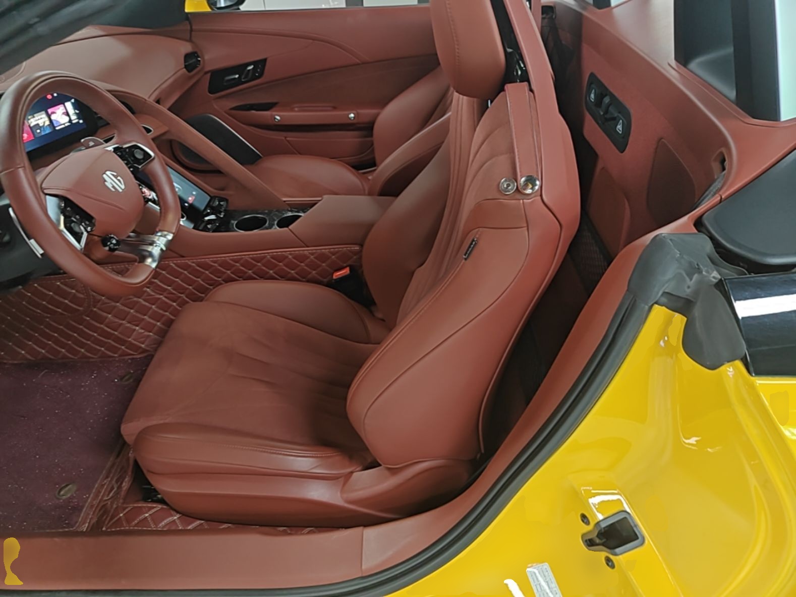 MG Cyberster 2024 520 km Legendary All-Wheel-Drive Version — снимка 20