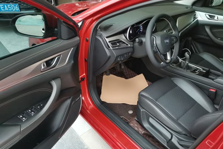 Used Changan Eado 2018 High-Energy Edition 1.6L GDI Manual Pioneer Model China V Standard