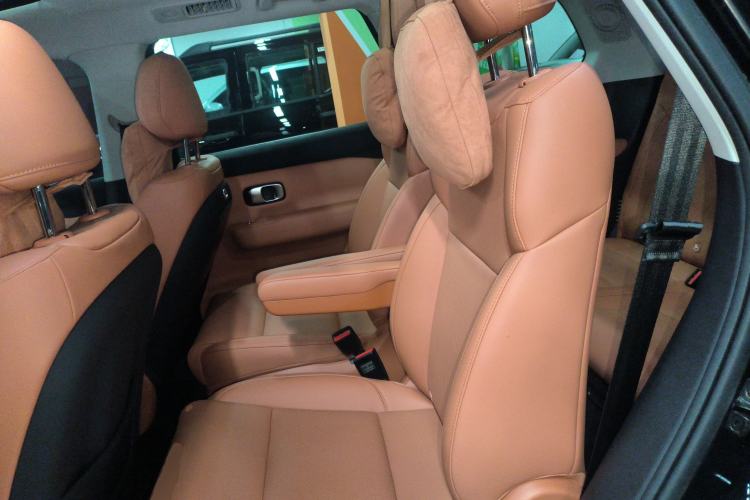 Used Leapmotor C16 2026 Extended-Range 280 LiDAR Zhizun Edition 6 Seats
