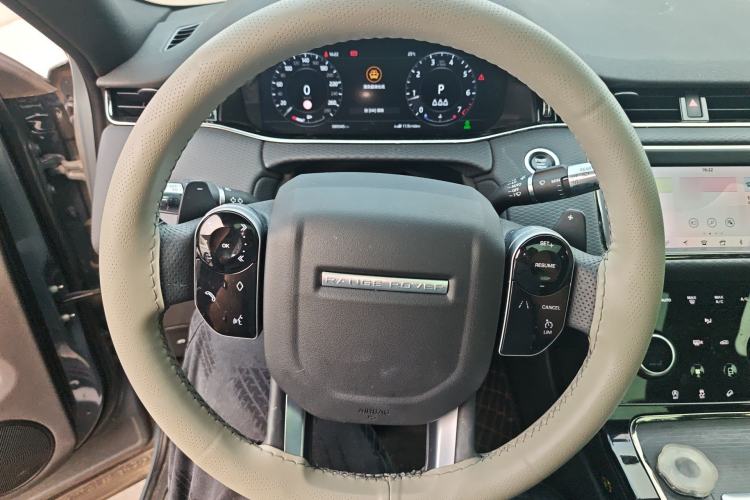 Used Land Rover Range Evoque 2020 249 PS R-DYNAMIC S Sport Edition Steering Wheel