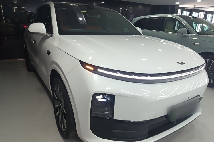 Used Li Auto L6 2025 Max Smart Refresh Edition Front Right 45 Deg