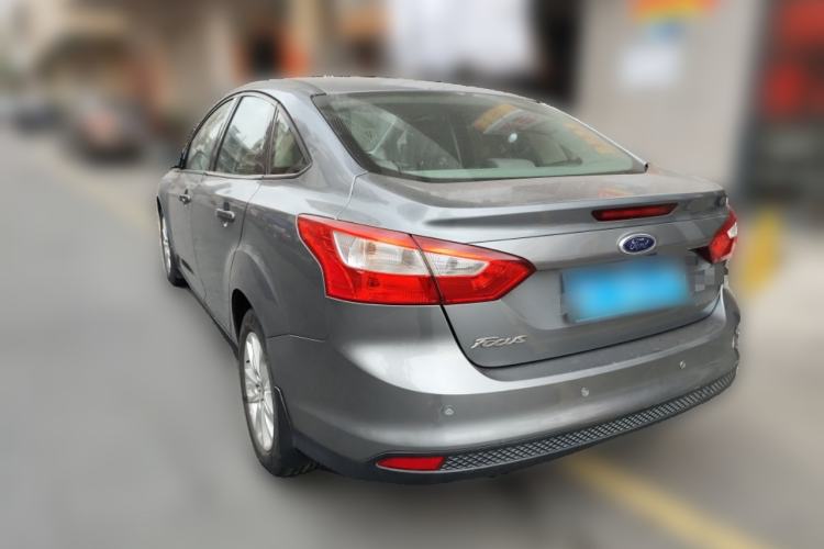 Used Ford Focus 2012 Sedan 1.6L Manual Comfort Model
