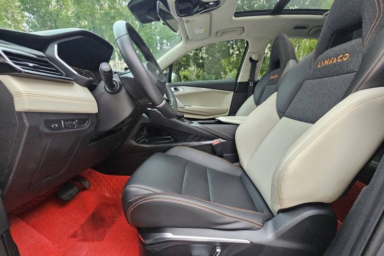 Used Lynk & Co 06 EM-P 2022 PHEV 84 km Range Pro Version