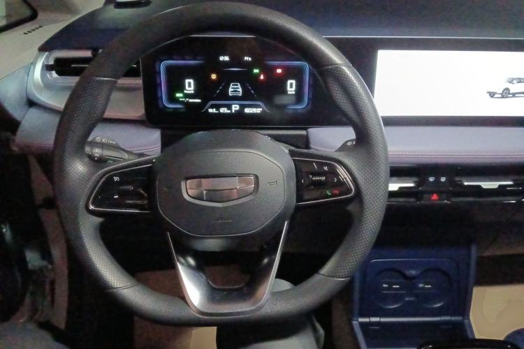 Used Geometry E Firefly 2023 320KM Cute & Handsome Tiger 5 Seats