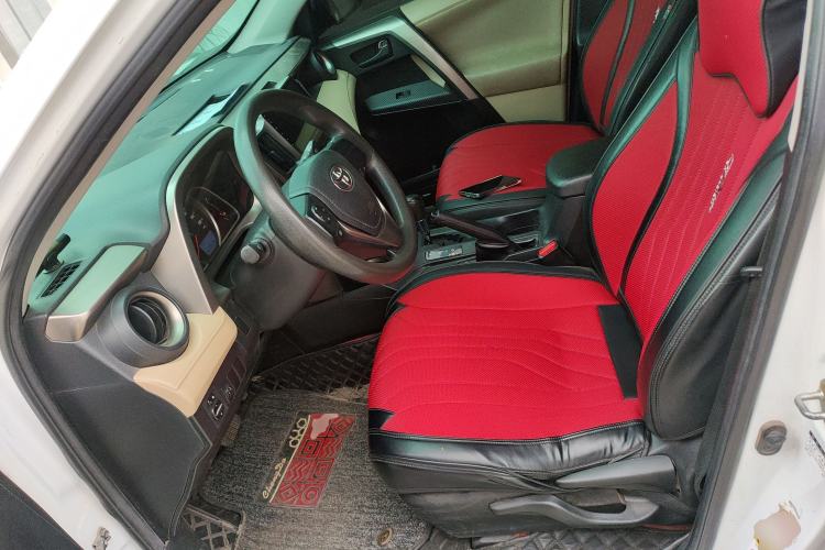 Used Toyota RAV4 2013 2.0L CVT Two-Wheel Drive Urban Edition Left Front Seat