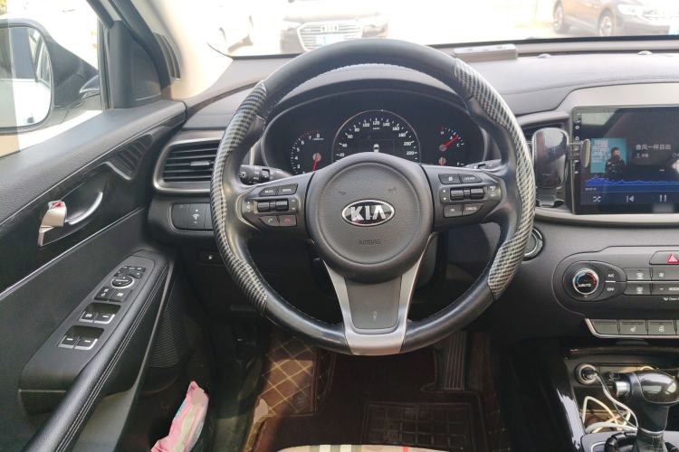 Used Kia Sorento 2015 Sorento L 2.4L Gasoline 4WD Elite Edition 7 Seats China V Emission Standard
