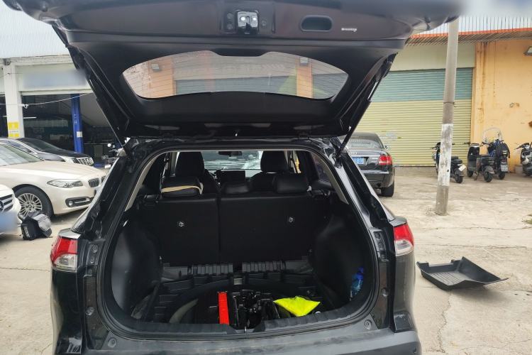 Used Toyota FRONTLANDER 2023 2.0L CVT Leading Edition Trunk