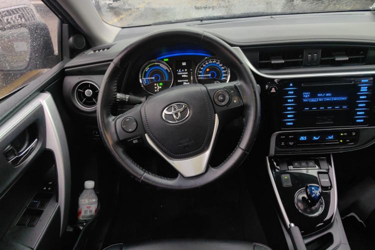 Used Toyota Corolla 2017 Revised Dual-Engine 1.8L E-CVT Elite Edition Steering Wheel