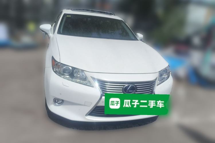 Used Lexus ES 2014 300h Elite Edition Front