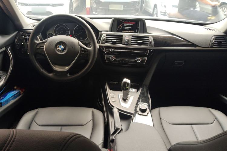 Used BMW 3 Series 2017 320Li Fashion Model
