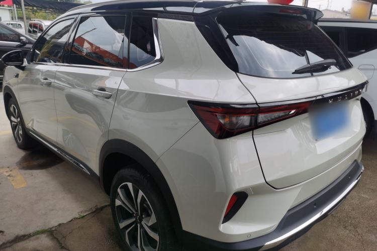 Used Wuling Asta 2022 2.0L DHT Electric-Speed Version
