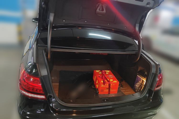 Used Mercedes-Benz E-Class 2015 E 260 L Sport Edition Trunk