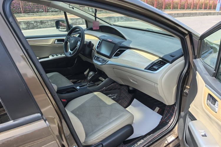 Used Honda Jade 2016 1.8L Automatic Comfort Elite Version 5 Seats