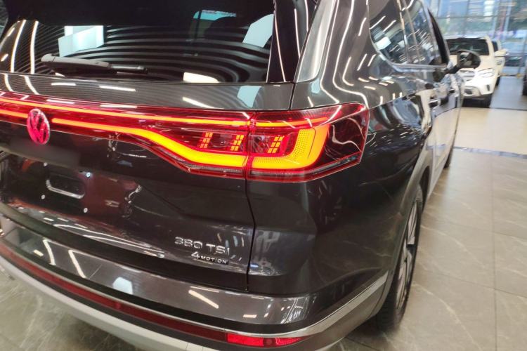 Used Volkswagen Talagon 2022 380TSI Four-Wheel Drive Luxury "Jiajing" Edition Pro 6 Seats Right Rear Taillight