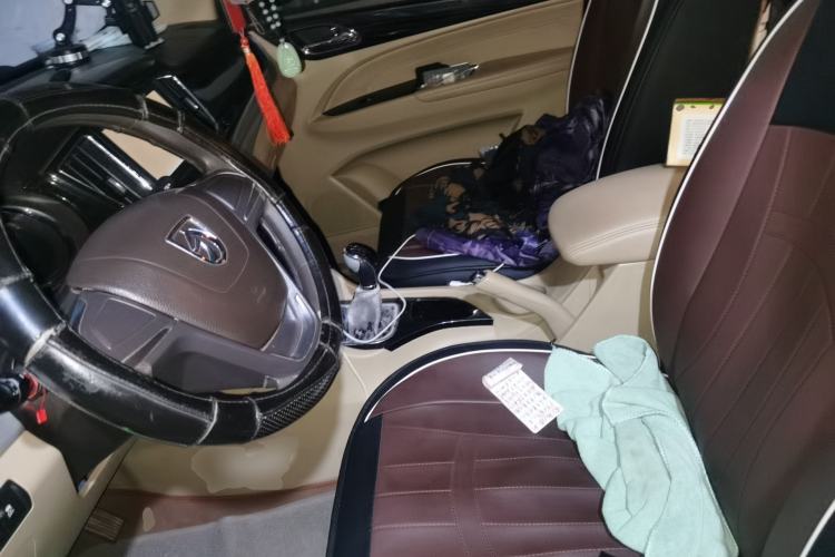 Used Baojun 730 2014 1.5L manual Comfort version 7 seats