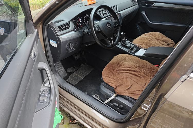 Used Skoda Superb 2016 TSI330 DSG Innovation Edition
