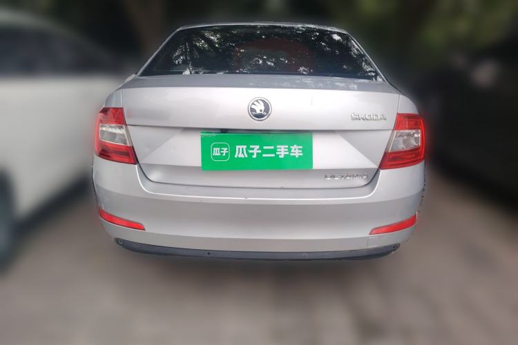 Used Skoda Octavia 2016 1.6L Manual Front-Wheel-Drive Version
