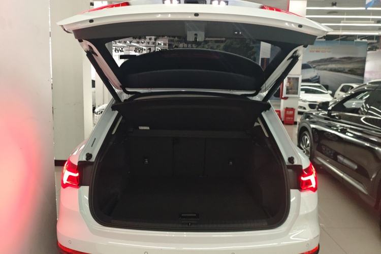 Used Audi Q3 2020 35 TFSI Fashion Dynamic Model
