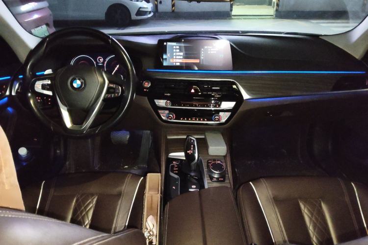 Used BMW 5 Series 2018 Revised Version 530Li Leading Edition Luxury Package Center Console