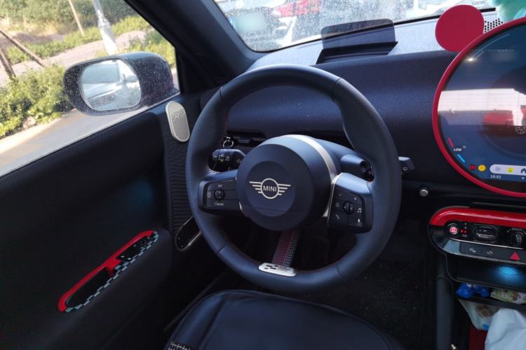 Used MINI Electric COOPER 2024 452km COOPER SE Racing Driver
