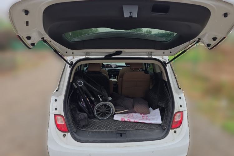 Used Buick GL6 2021 323T Mild Hybrid Connect Luxury Model Trunk