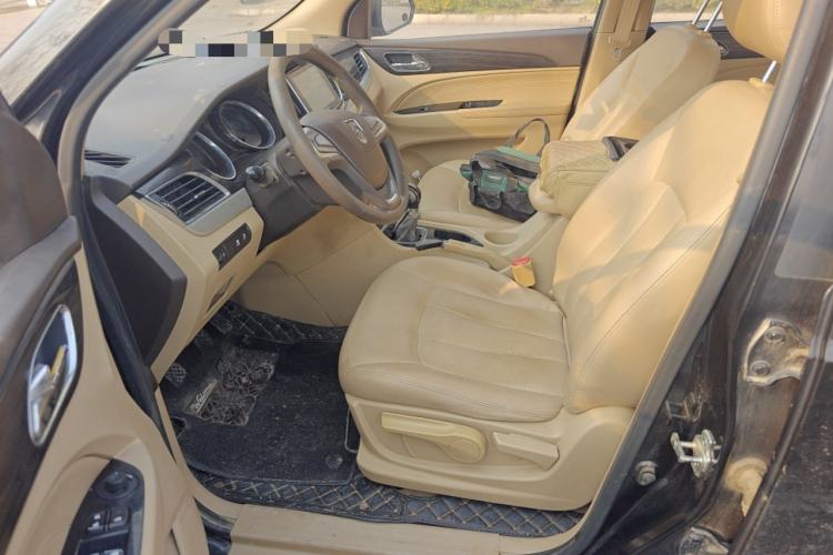 Used Baojun 730 2016 1.5L Manual Comfort Version 7 Seats China V Emission Standard