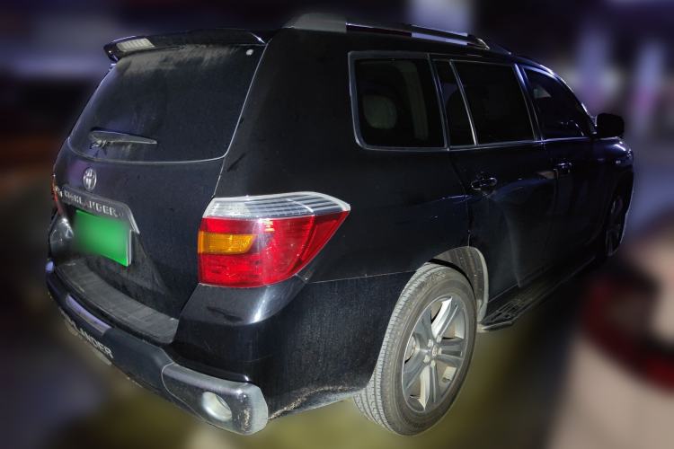 Used Toyota Highlander 2011 2.7L Two-Wheel Drive 7-Seater Luxury Edition Rear Right 45 Deg