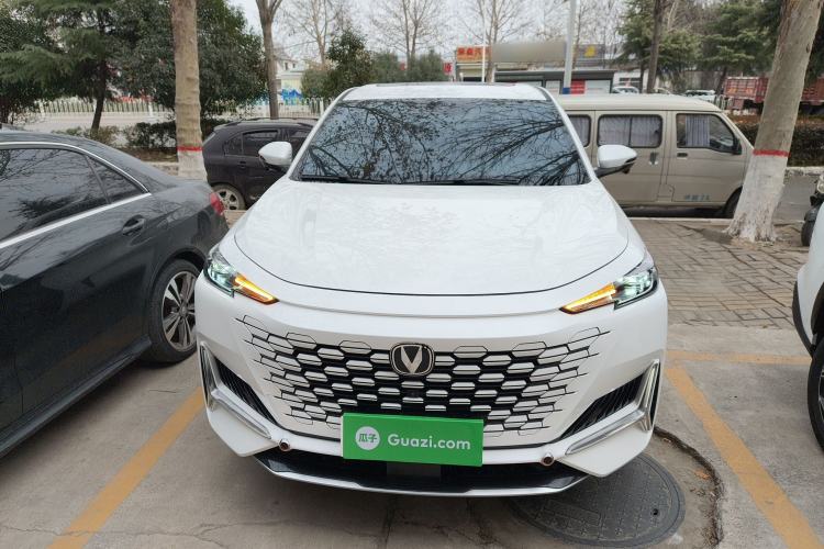 Used Changan UNI-K 2023 2.0T Two-Wheel Drive Yue Ling Trim
