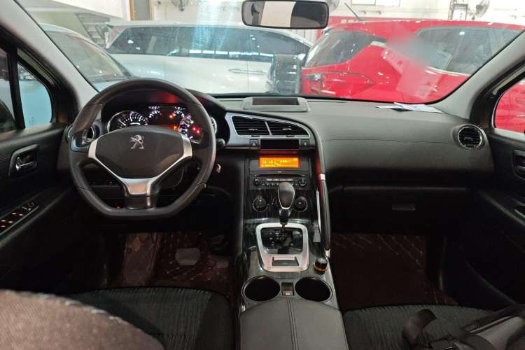 Used Peugeot 3008 2015 2.0L Automatic Classic Edition
