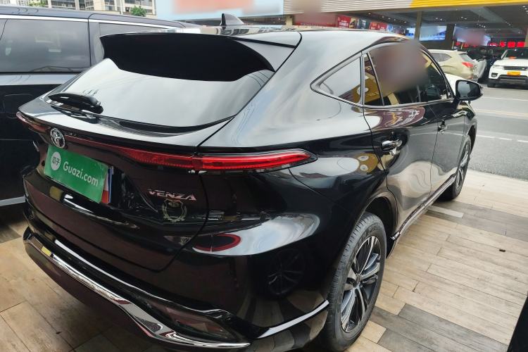 Used Toyota Venza 2023 2.0L CVT Two-Wheel Drive Luxury Edition Rear Right 45 Deg