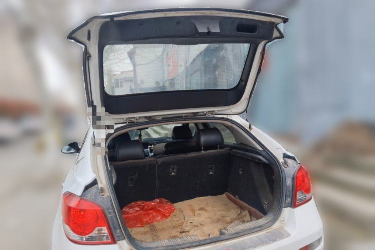 Used Chevrolet Cruze 2013 Hatchback 1.6L Automatic Luxury Model
