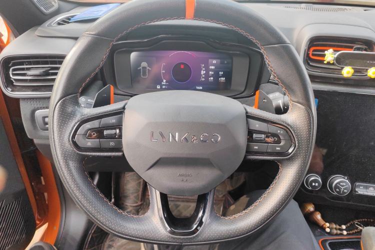 Used Lynk & Co 02 Hatchback 2021 2.0TD Halo Steering Wheel