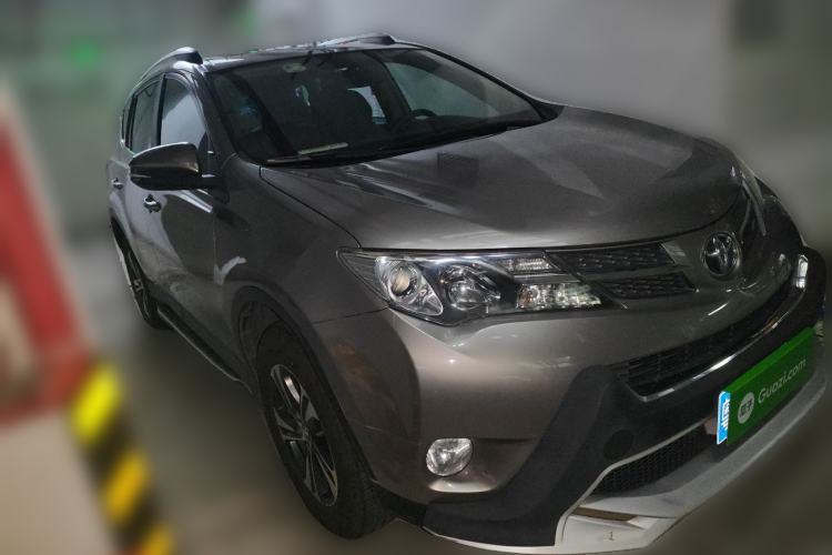 Used Toyota RAV4 2015 2.0L CVT Two-Wheel Drive Fashion Edition