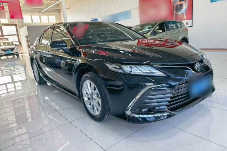 Used Toyota Camry 2021 2.0G Luxury Edition
