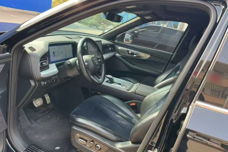 Used GAC Trumpchi GS8 2022 Flagship Series 2.0 TGDI Four-Wheel Drive Luxury Smart Connectivity Version (7 Seats) Interior 2