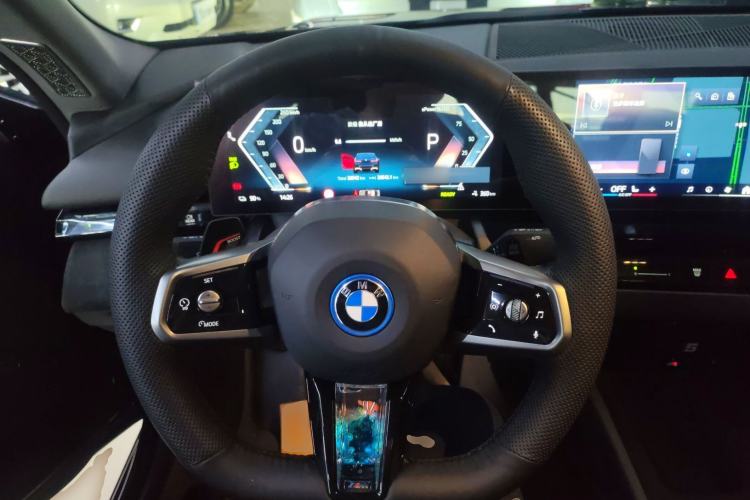 Used BMW i5 2024 eDrive 35L M Sport Package Steering Wheel