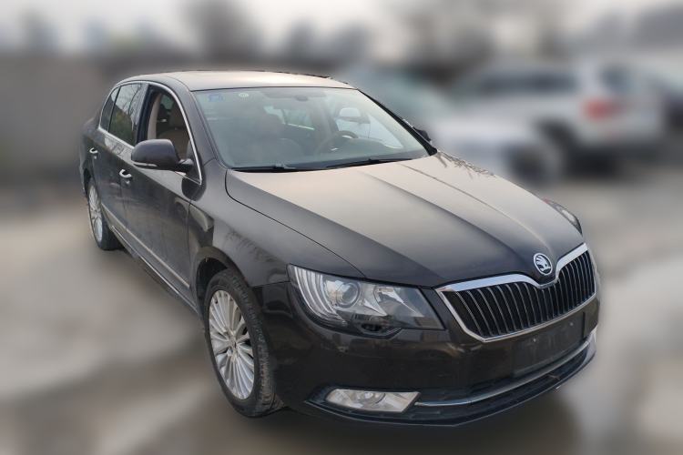 Used Skoda Superb 2013 1.8TSI Automatic Yashi Edition Front Right 45 Deg